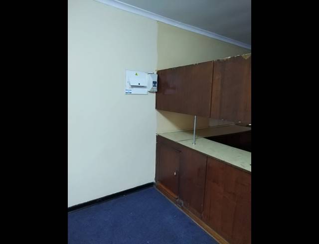 2 BEDROOM APARTMENT FOR SALE IN RUSTENBURG CENTRAL